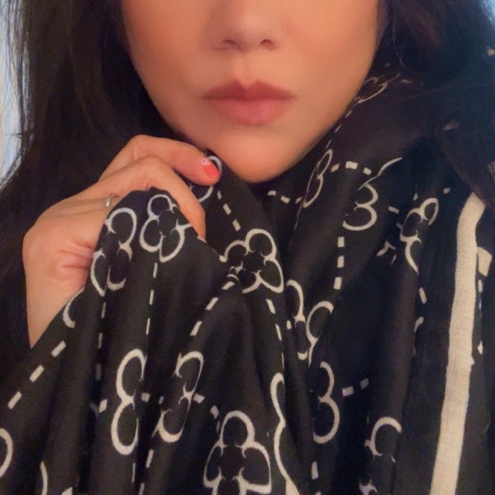 Elegant Lucky Clover Black and White Patterned Scarf